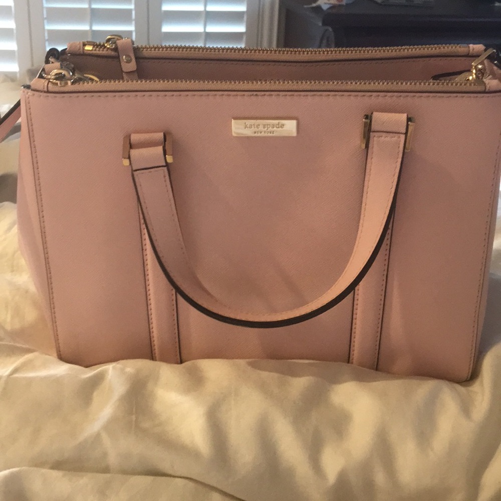 Shoulder bag with crossbody strap